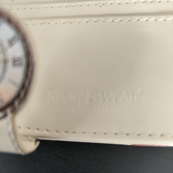 Shag Wear Canada Embossed Clock Quirky Novelty Colorful Wallet - Picture 5 of 9